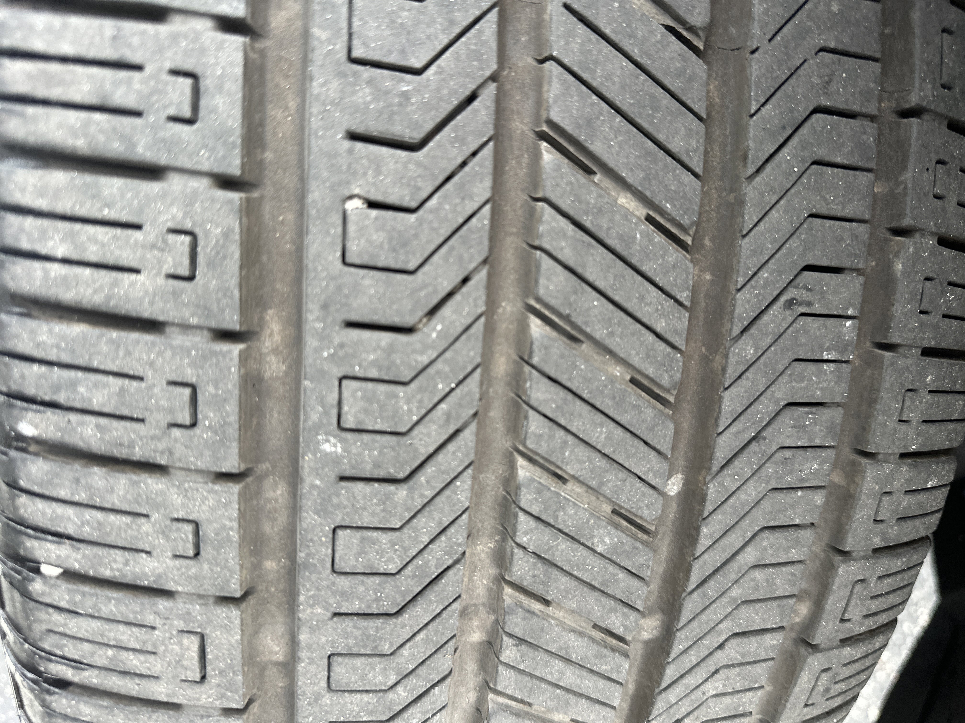 Used 2025 Land Rover Defender 110 Sedona Red Edition image 8