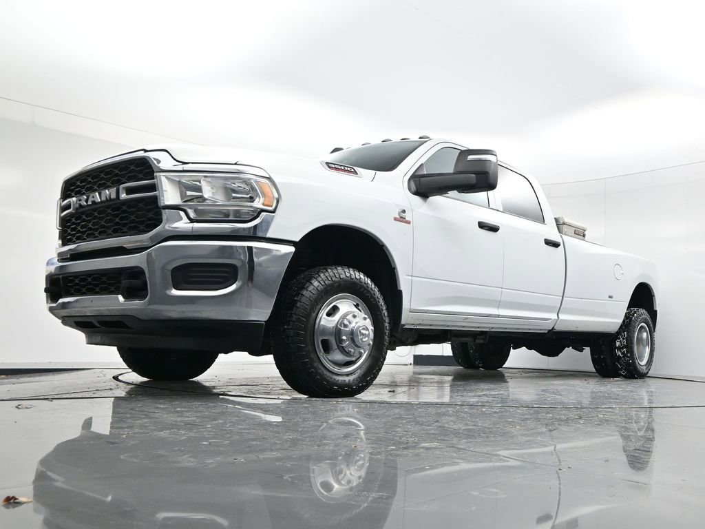 Used 2024 RAM 3500 Tradesman w/ Chrome Appearance Group image 46