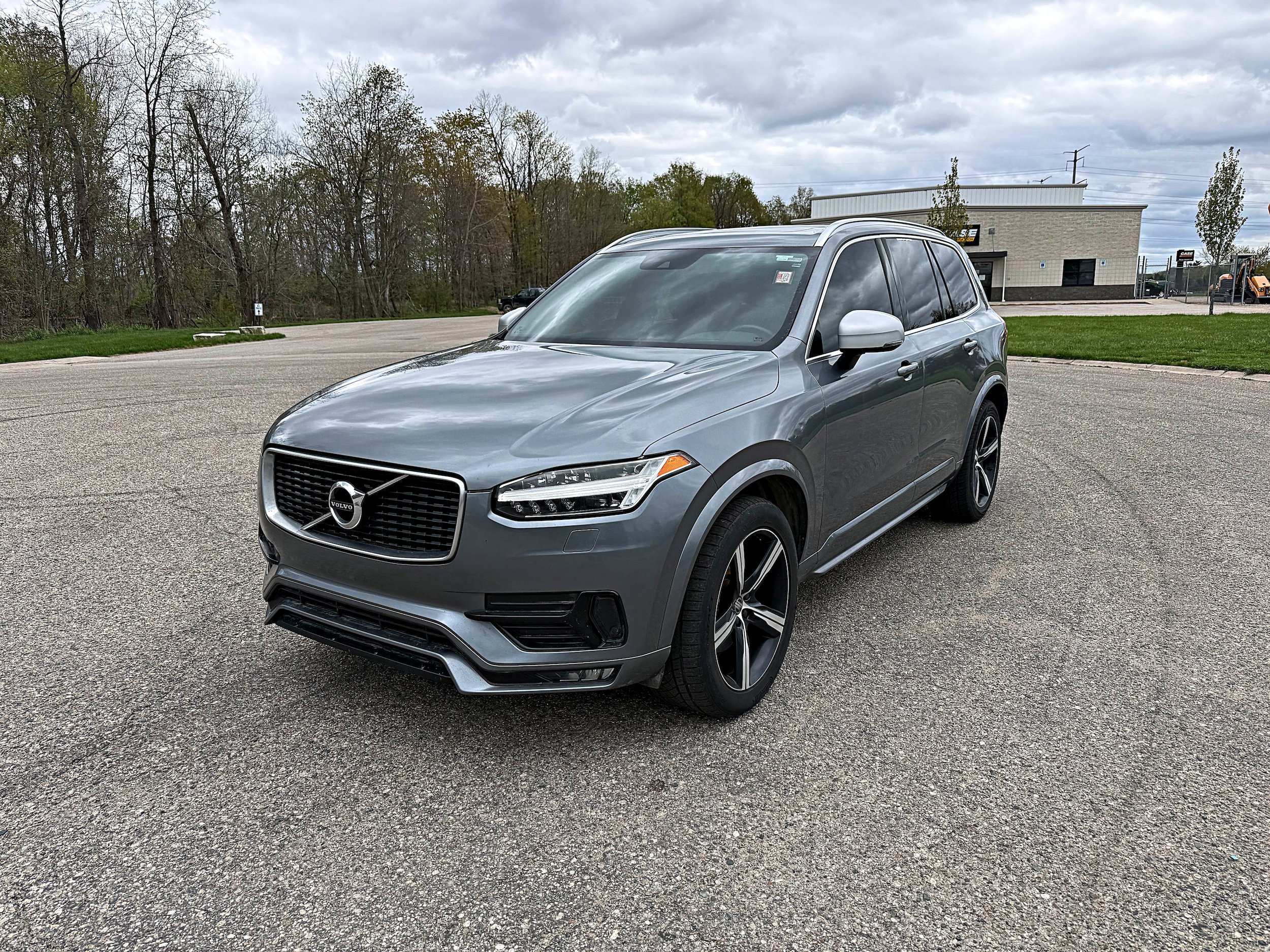 Used 2016 Volvo XC90 T6 R-Design AWD/4WD image 5