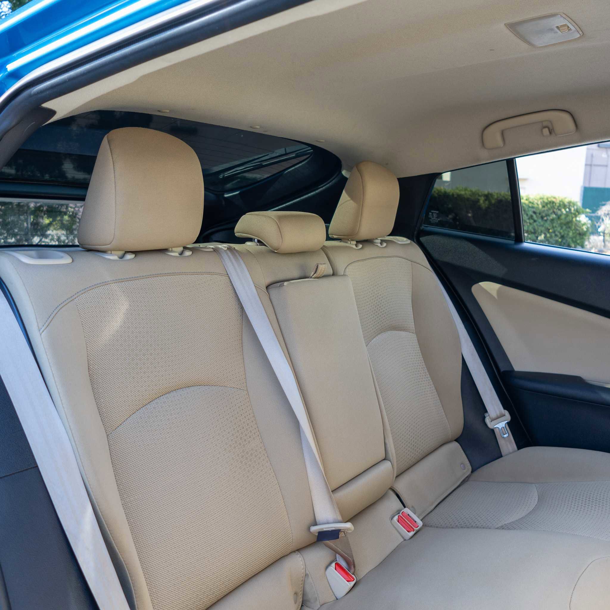 Used 2022 Toyota Prius LE image 20