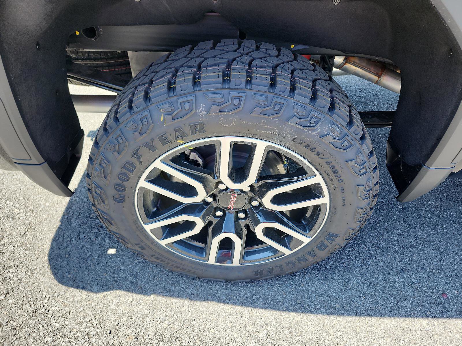 New 2026 GMC Sierra 1500 AT4 image 9