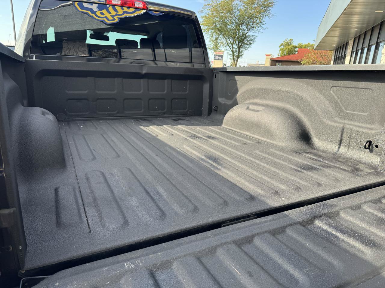 Used 2018 RAM 1500 ST AWD/4WD image 14