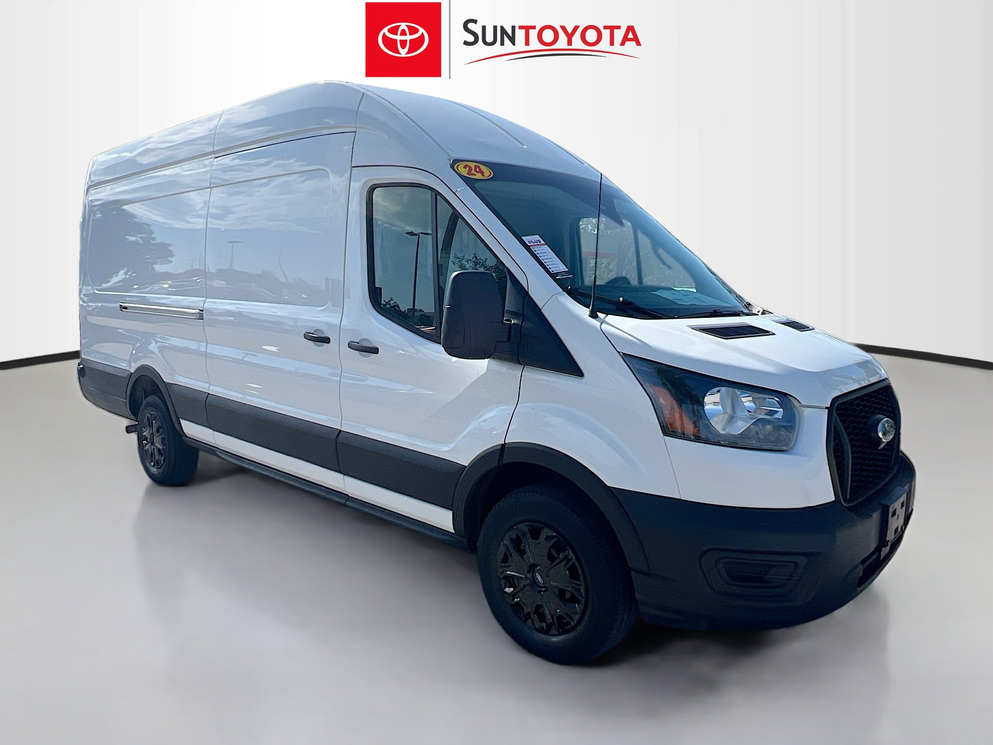 Used 2024 Ford Transit 250 148 High Roof Extended w/ Load Area Protection Package RWD image 1