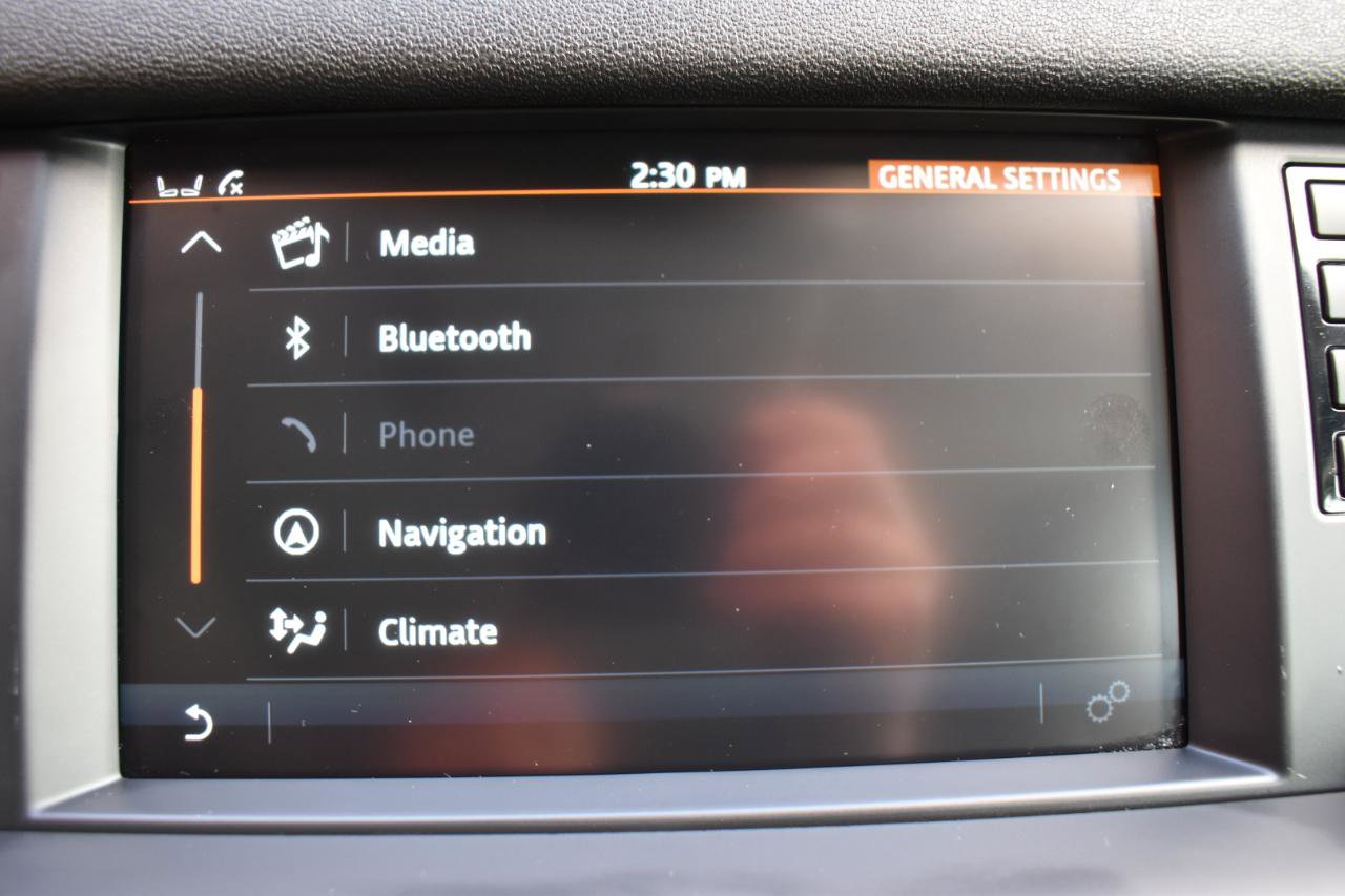 Used 2017 Land Rover Discovery Sport HSE image 30