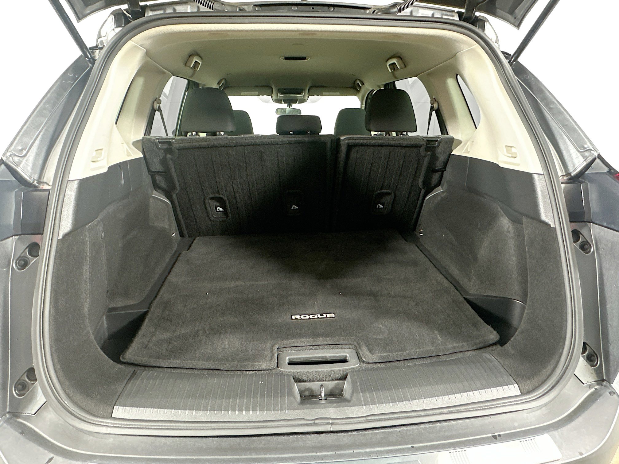 Used 2023 Nissan Rogue SV FWD image 27