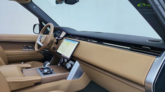 Used 2023 Land Rover Range Rover Long Wheelbase SE AWD/4WD image 19