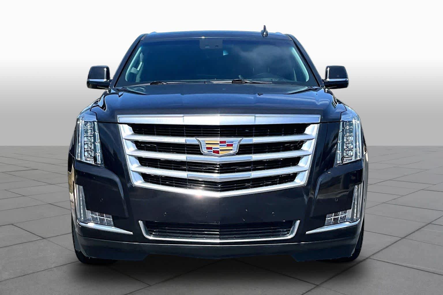 Used 2019 Cadillac Escalade ESV Luxury AWD/4WD image 4
