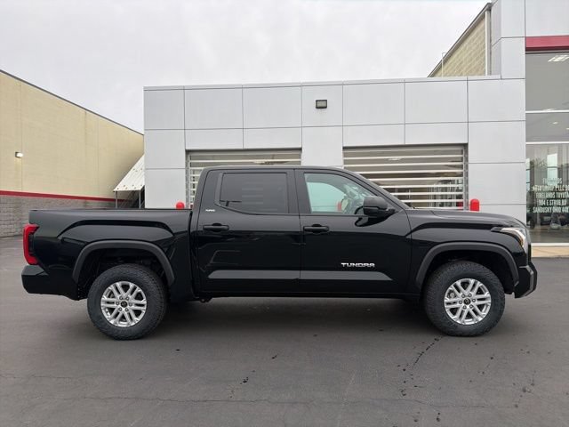 Used 2023 Toyota Tundra SR5 AWD/4WD image 8