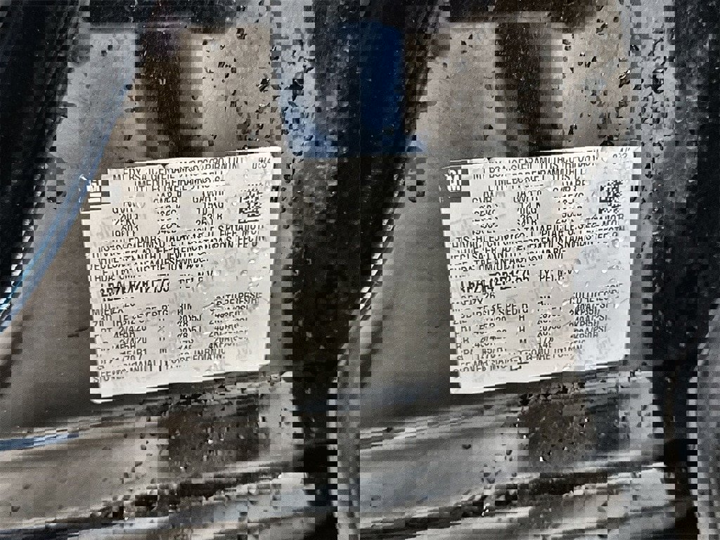 Used 2023 Buick Envision Preferred image 32