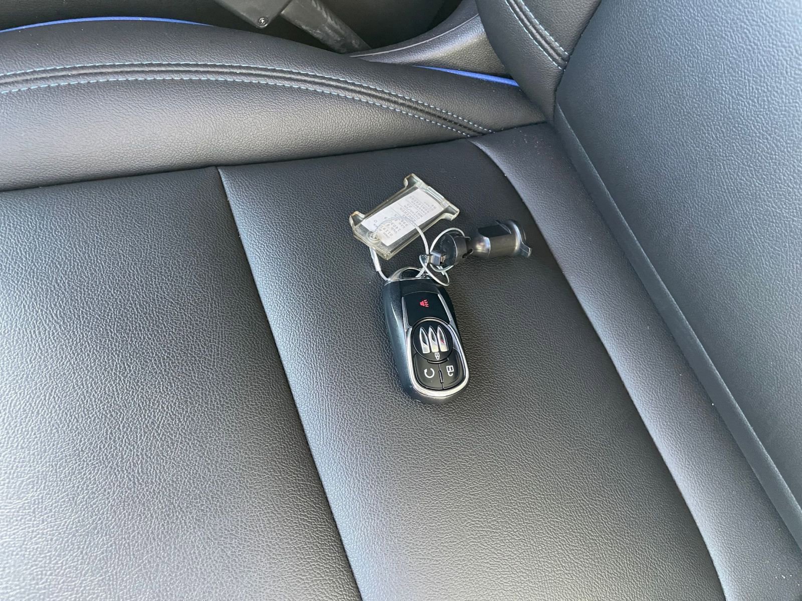 Used 2025 Buick Envista Sport Touring image 22