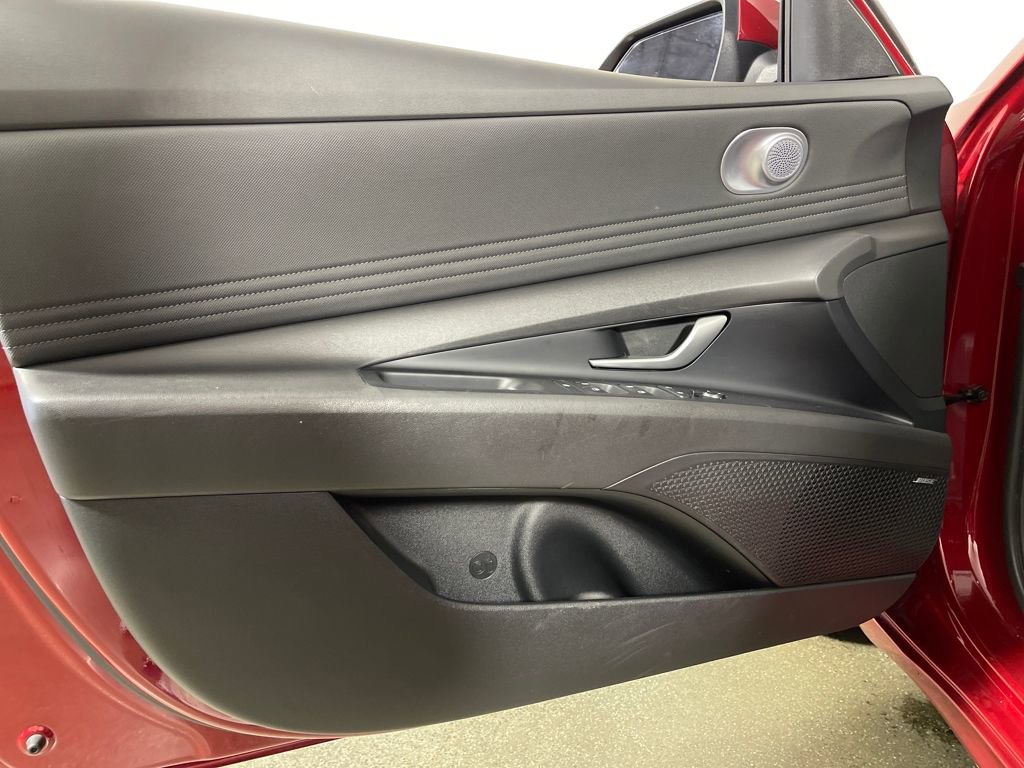Certified 2024 Hyundai Elantra Limited image 19