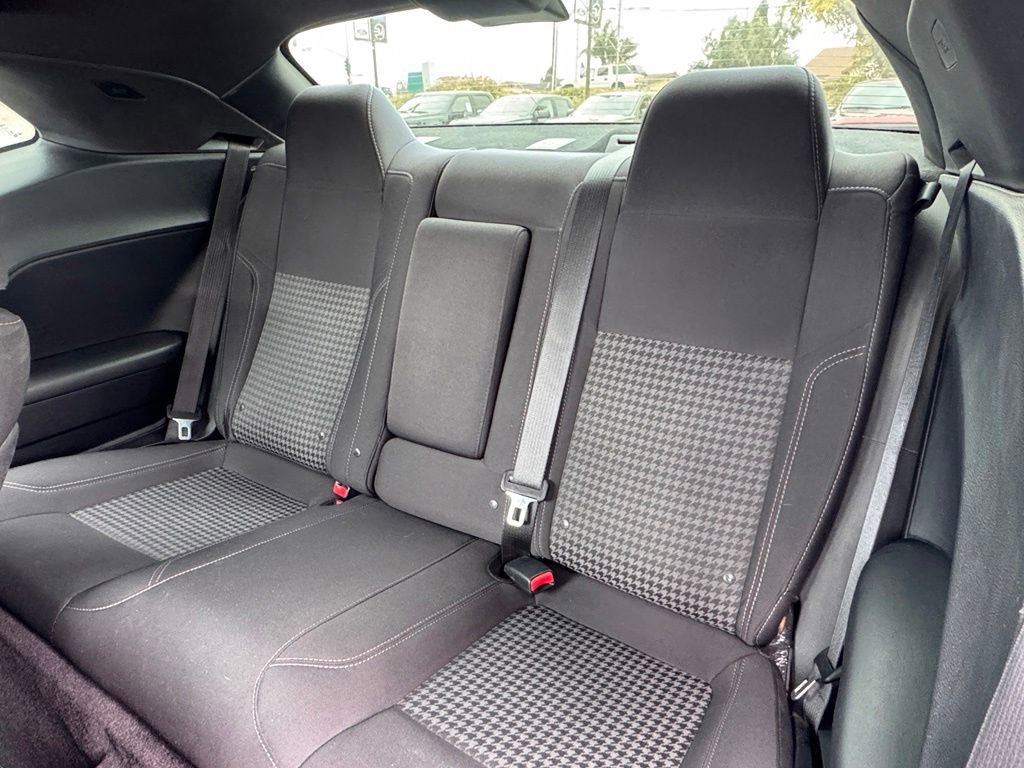 Used 2017 Dodge Challenger SXT RWD image 30