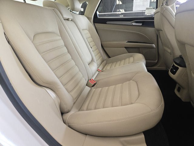Used 2014 Ford Fusion SE FWD image 8
