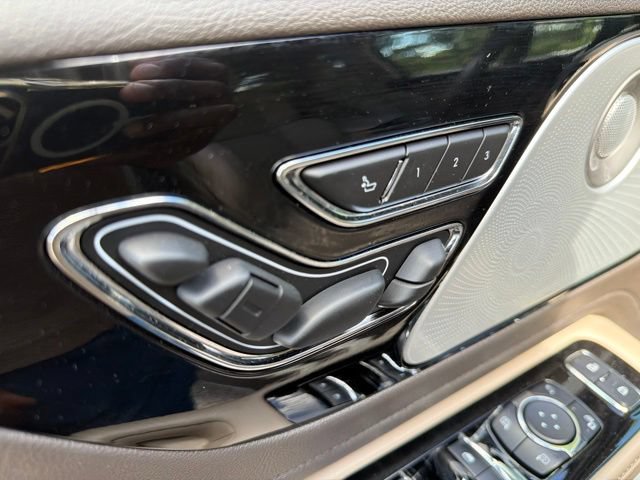 Certified 2023 Lincoln Aviator Reserve w/ Equipment Group 201A AWD/4WD image 11