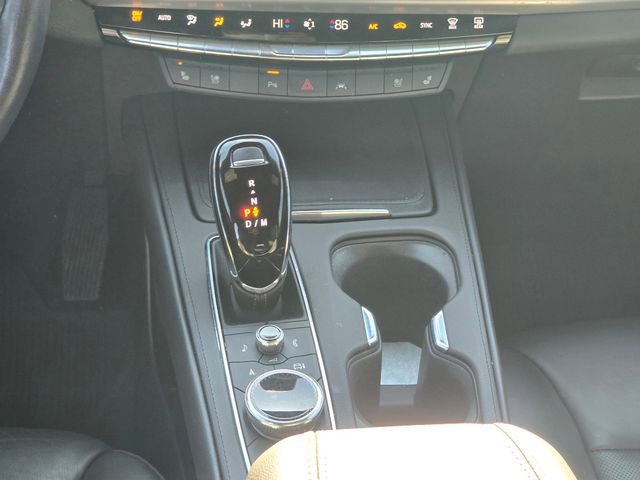 Used 2024 Cadillac XT4 Premium Luxury image 16