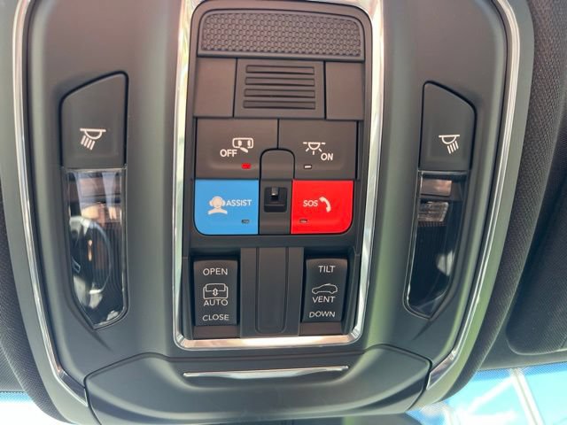 Used 2024 Jeep Grand Cherokee Laredo X AWD/4WD image 20