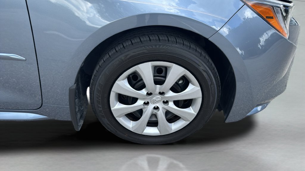 Used 2024 Toyota Corolla LE FWD image 33