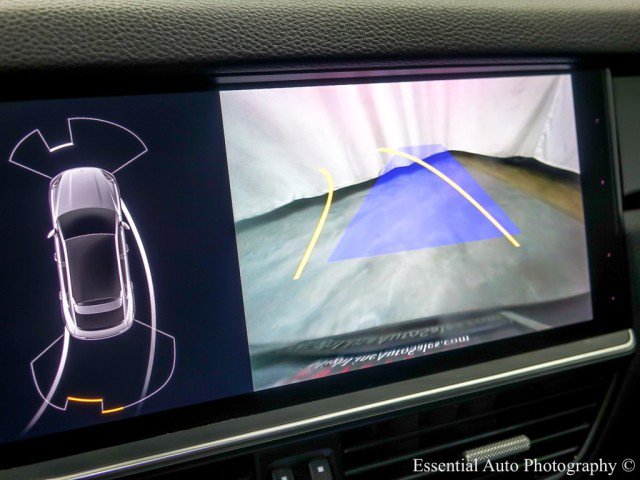 Used 2021 Porsche Cayenne Coupe image 23