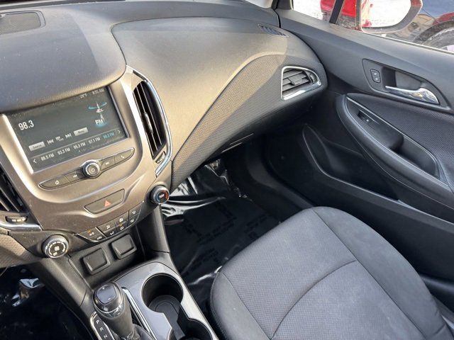 Used 2018 Chevrolet Cruze LT image 23