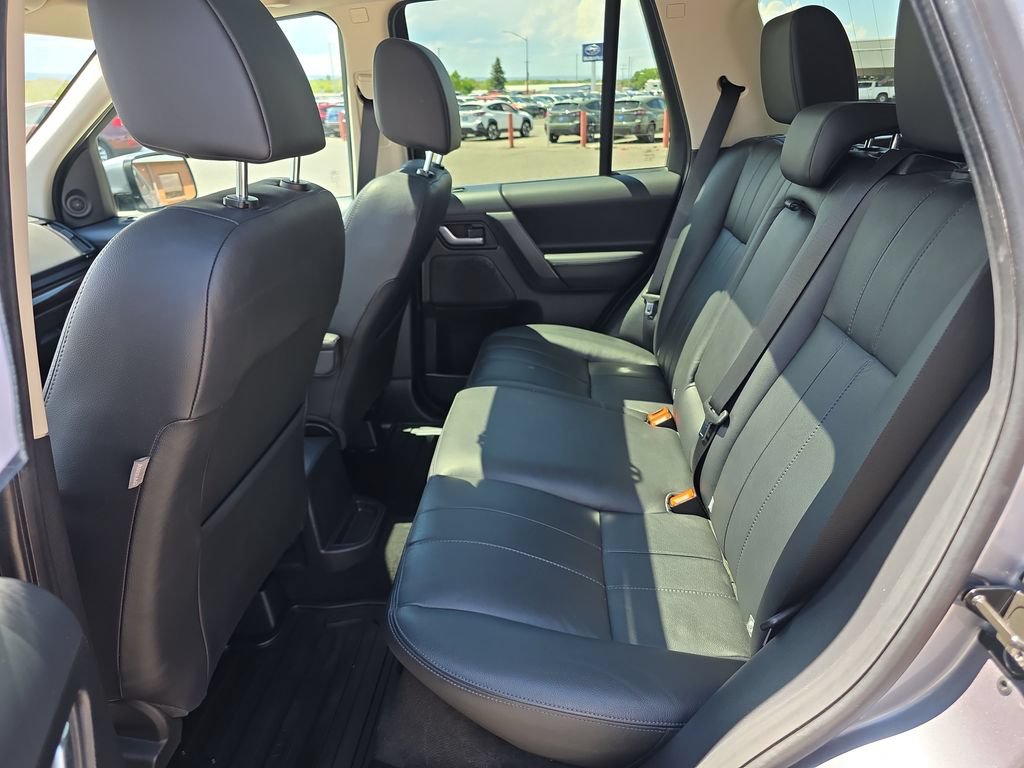 Used 2015 Land Rover LR2 AWD/4WD image 25