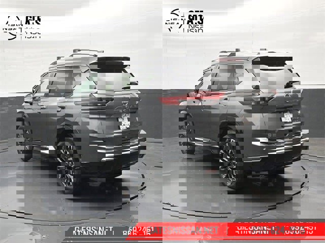 New 2026 Nissan Rogue Platinum image 8