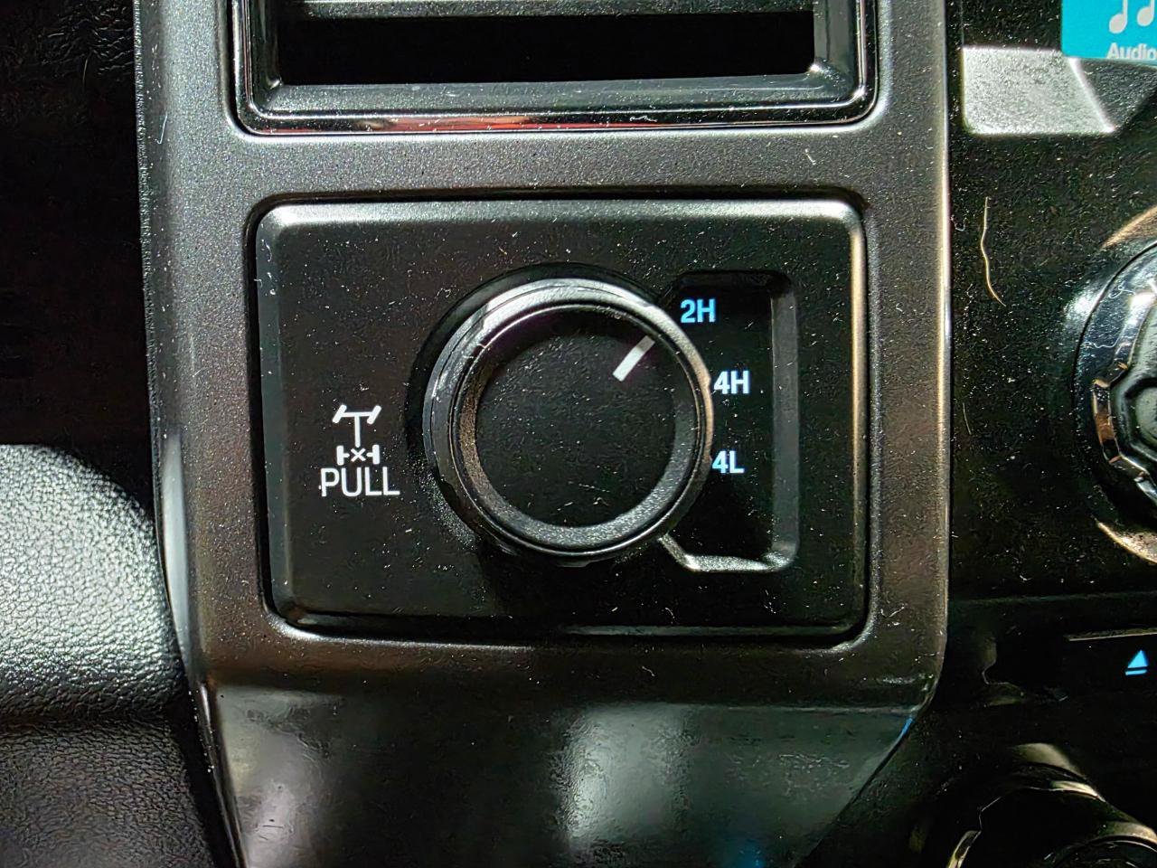 Used 2017 Ford F150 XLT w/ Equipment Group 302A Luxury AWD/4WD image 35