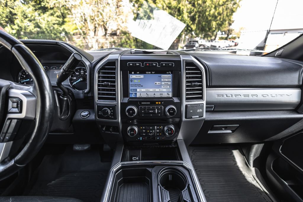 Used 2018 Ford F350 Platinum w/ Platinum Ultimate Package AWD/4WD image 30