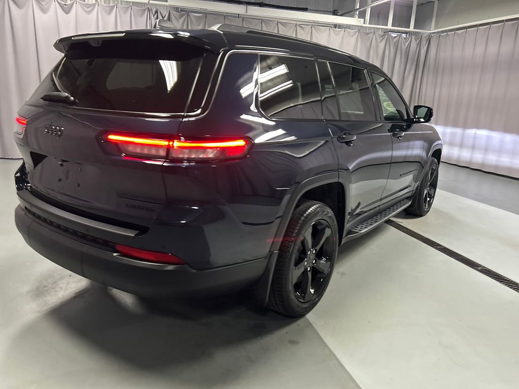 Used 2024 Jeep Grand Cherokee L Limited w/ Luxury Tech Group II AWD/4WD image 7