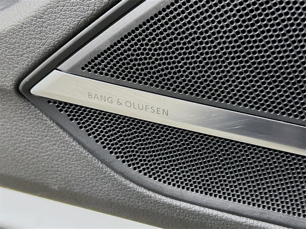 Used 2022 Audi A8 L 3.0T w/ Executive Package image 21