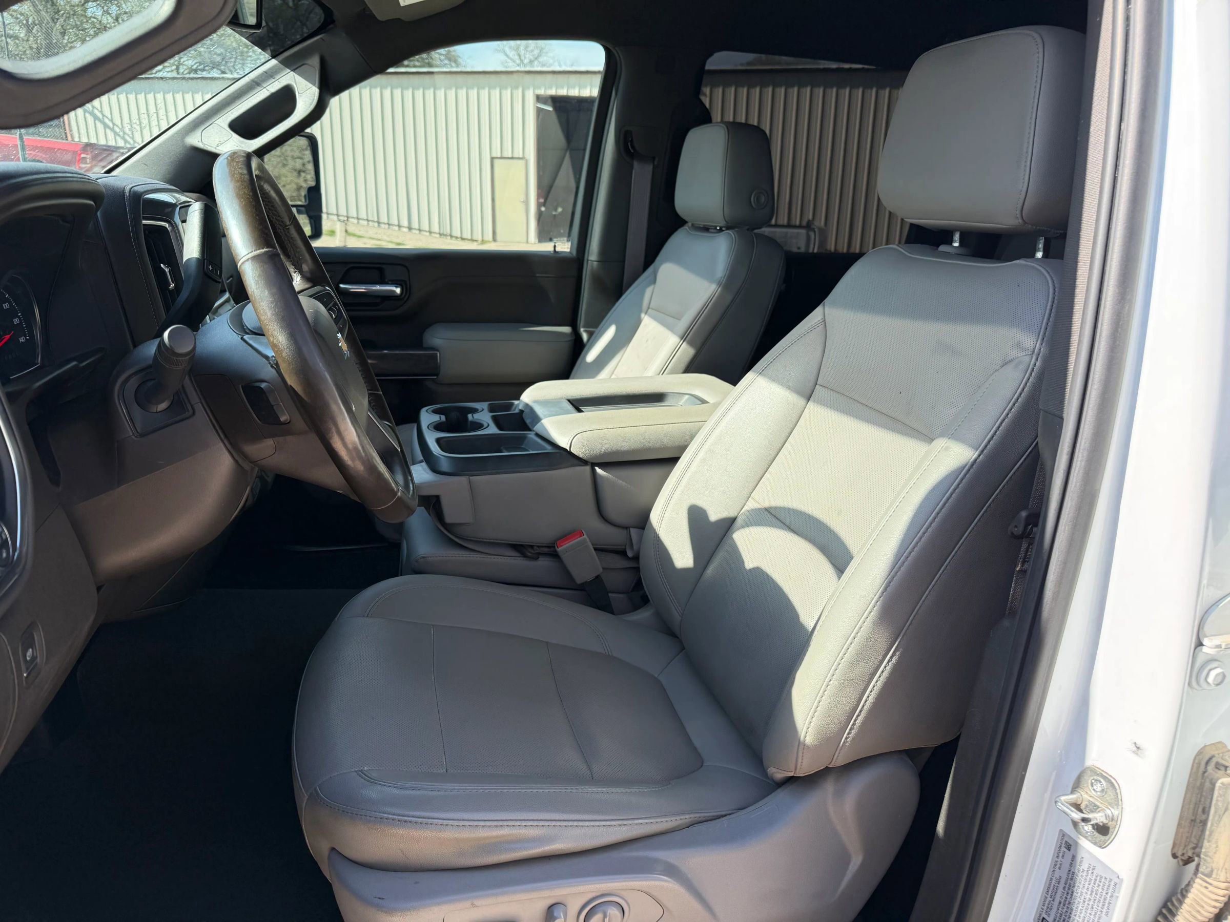 Used 2022 Chevrolet Silverado 2500 LTZ w/ Gooseneck/5TH Wheel Package image 11