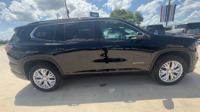Certified 2026 GMC Acadia Elevation w/ Elevation Premium Package FWD image 9