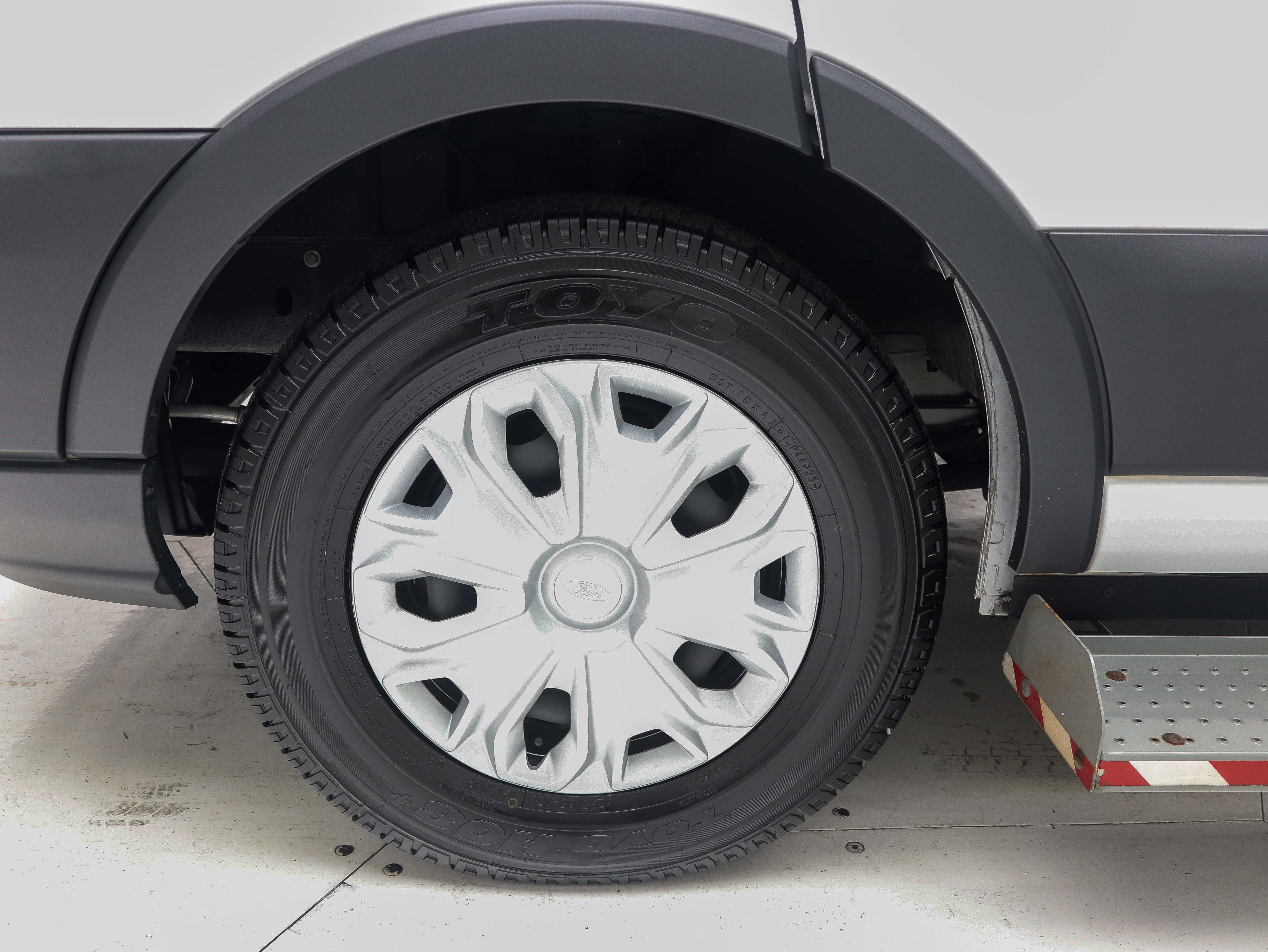 Used 2017 Ford Transit 350 XL RWD image 29