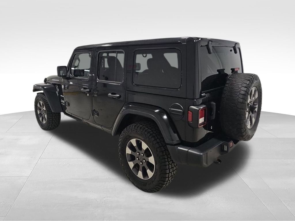 Used 2018 Jeep Wrangler Unlimited Sahara AWD/4WD image 8
