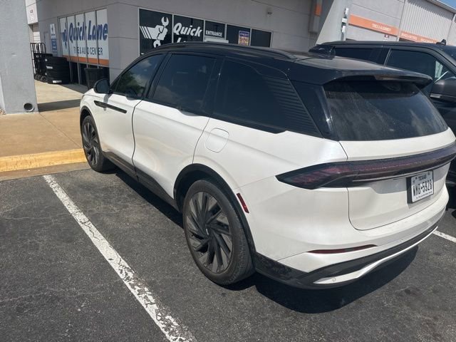 Used 2025 Lincoln Nautilus Reserve w/ Jet Appearance Package image 2