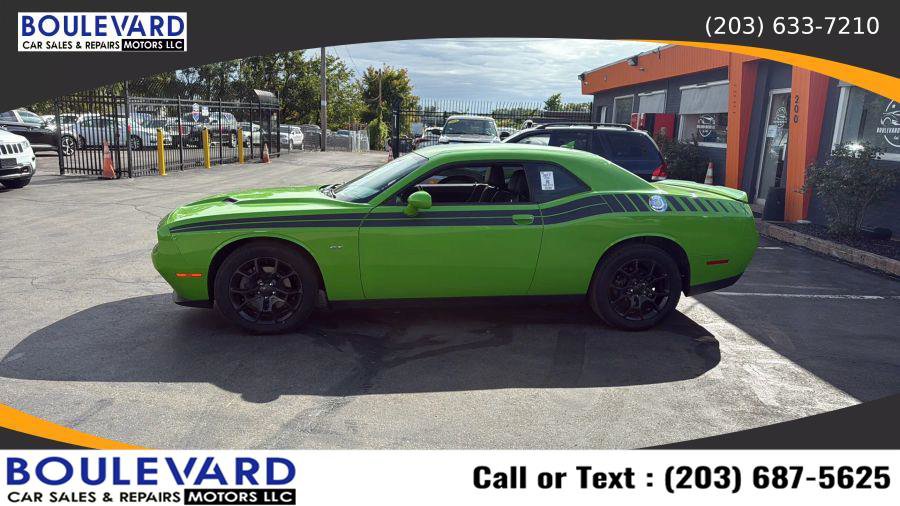 Used 2017 Dodge Challenger GT w/ GT Interior Package image 4