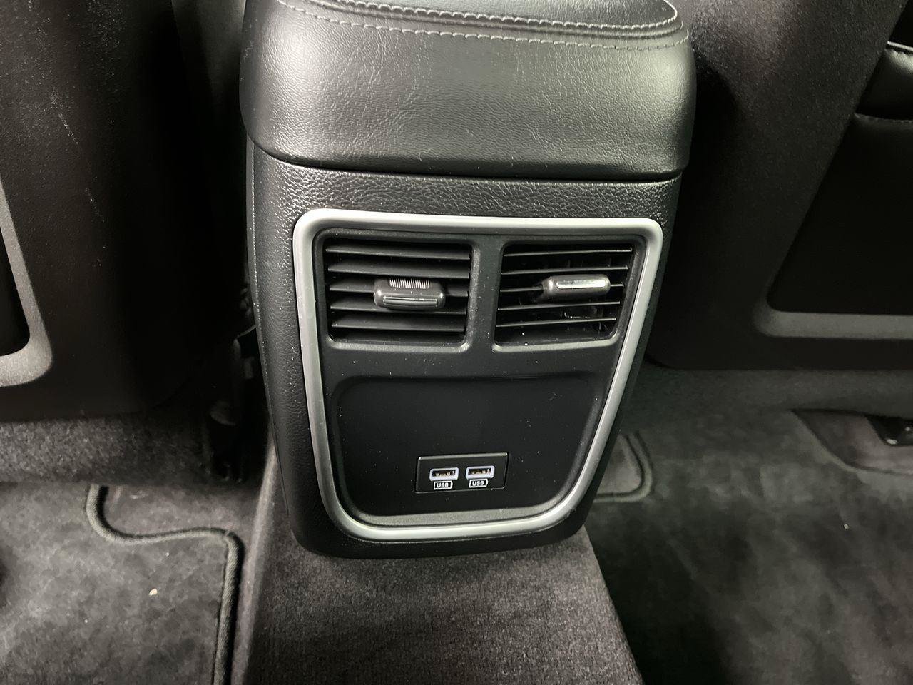 Used 2017 Dodge Charger SXT AWD/4WD image 11