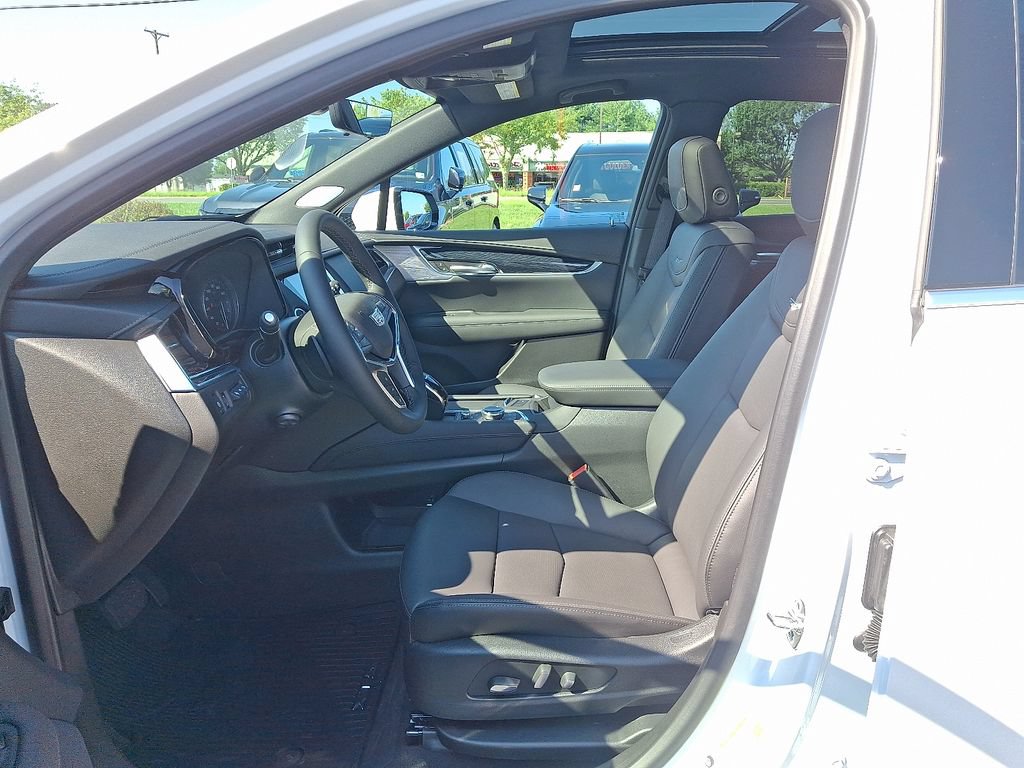 New 2026 Cadillac XT5 Premium Luxury w/ Driver Assist Package AWD/4WD image 6