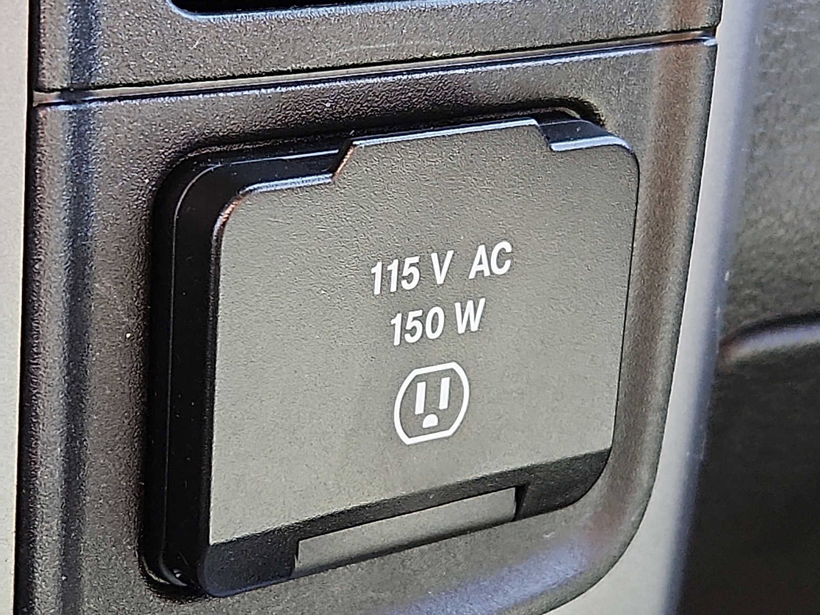 Certified 2022 RAM 1500 Classic SLT w/ Electronics Group AWD/4WD image 23