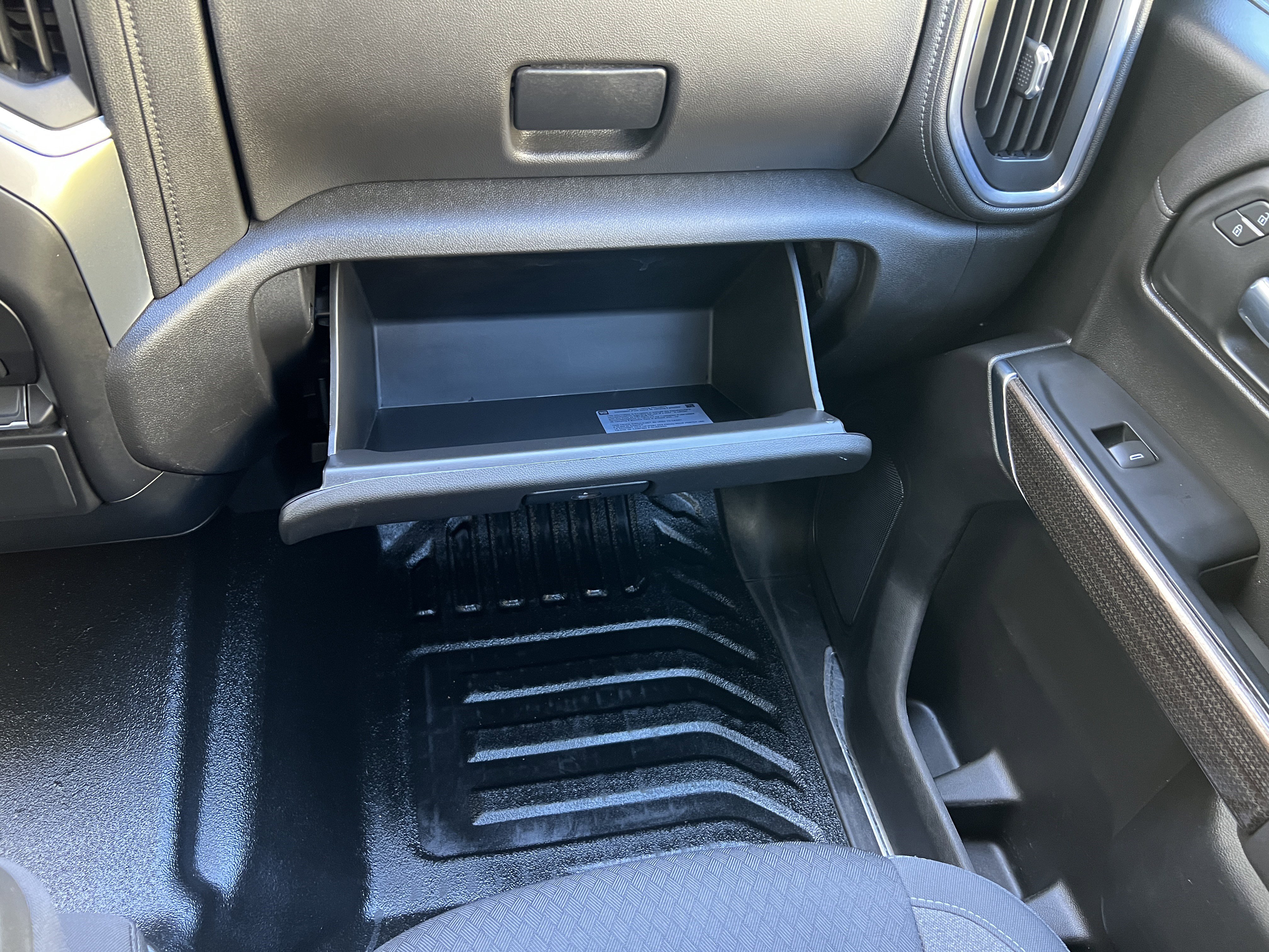 Used 2022 Chevrolet Silverado 1500 LT image 32