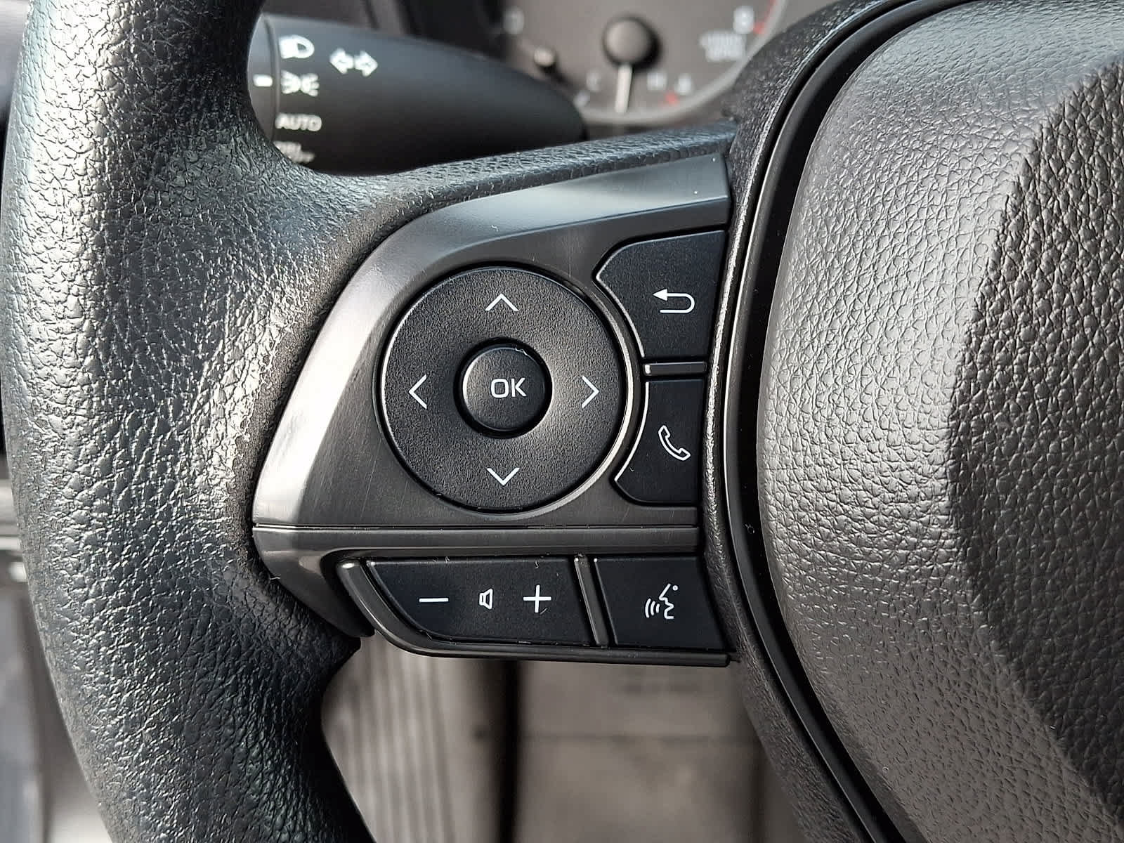 Used 2024 Toyota Corolla LE FWD image 24