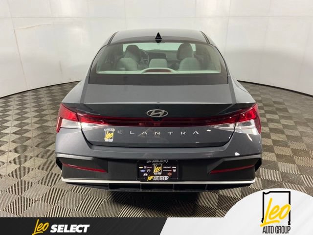 Used 2024 Hyundai Elantra SEL FWD image 7