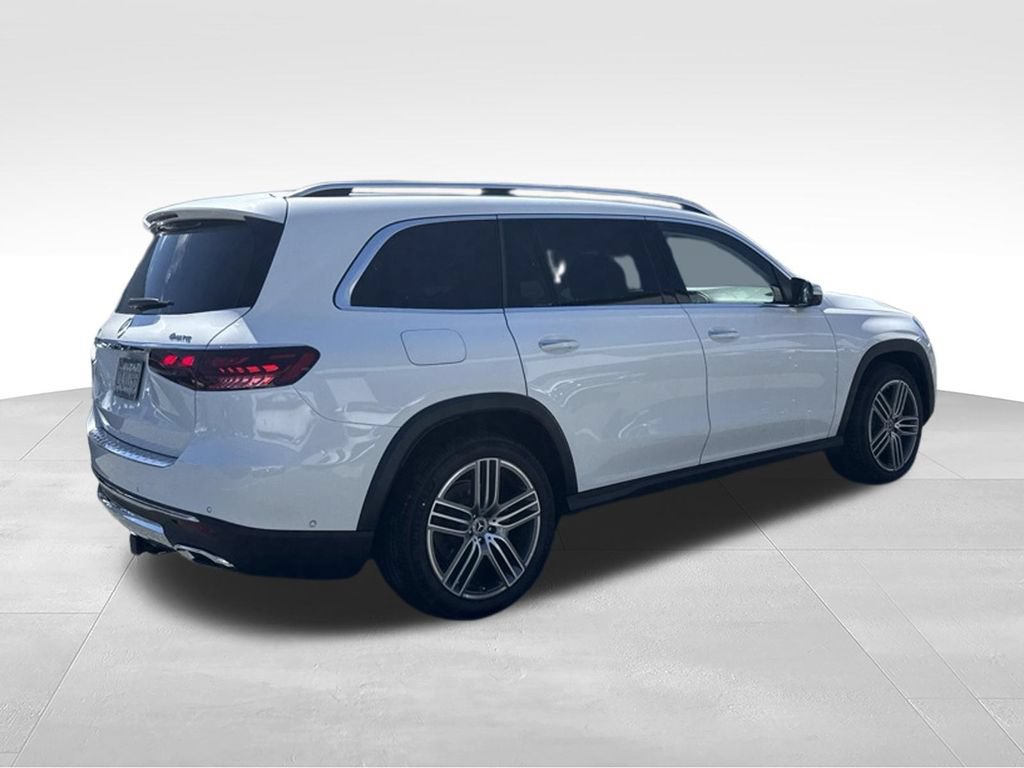 Used 2025 Mercedes-Benz GLS 450 4MATIC image 4