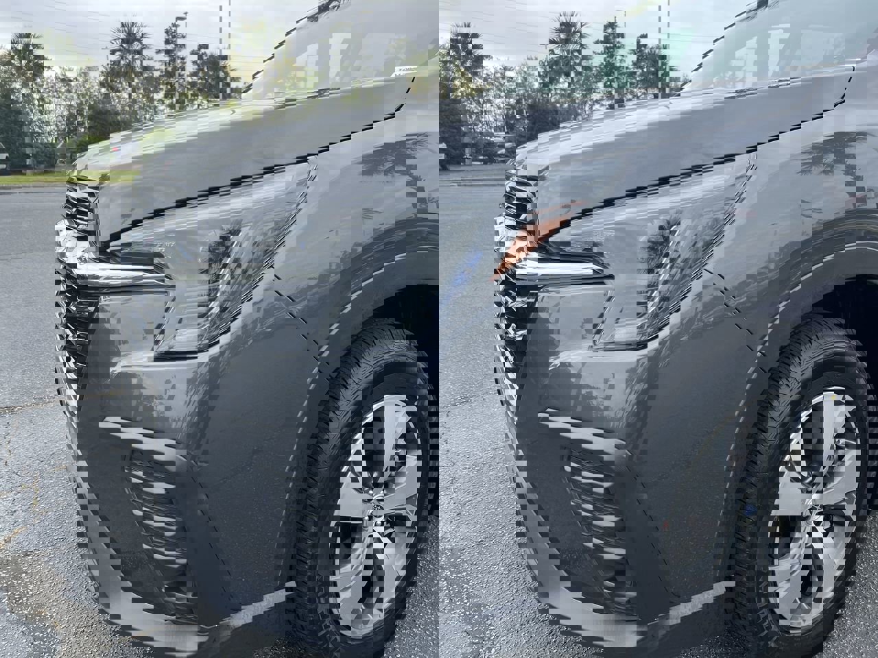 Used 2023 Subaru Ascent Premium w/ Convenience Package image 6