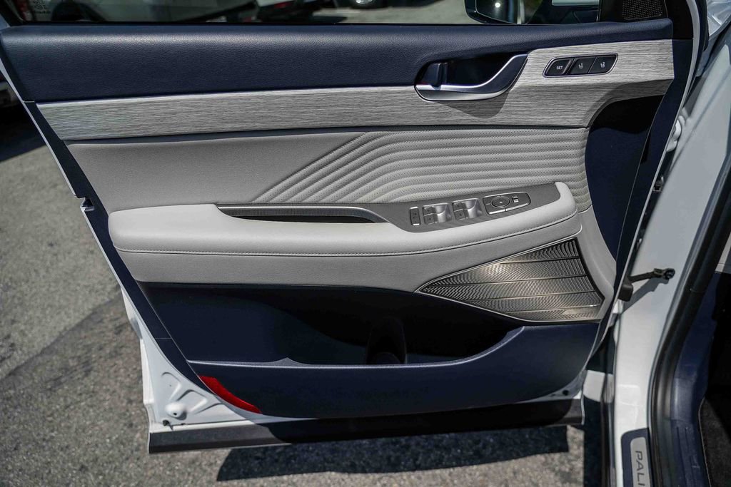 Used 2025 Hyundai Palisade Calligraphy FWD image 21