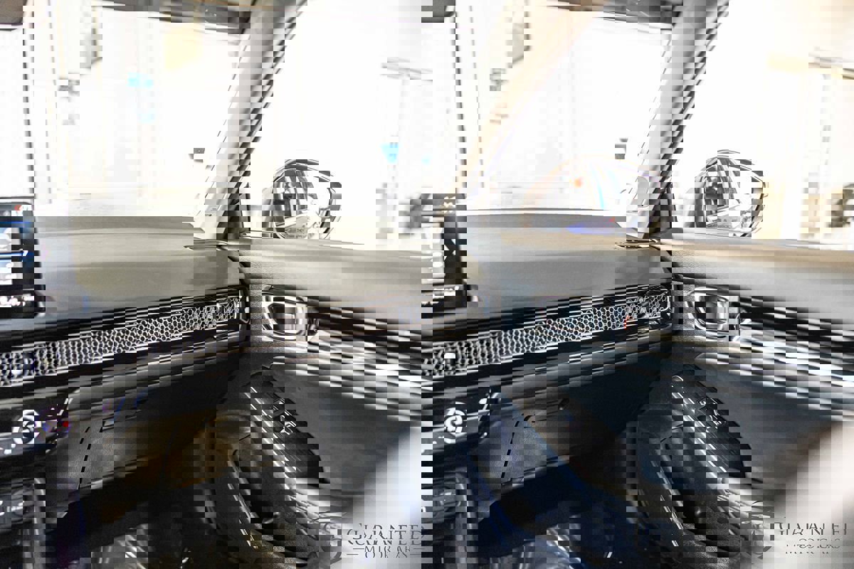 Used 2022 Honda Civic Touring image 37