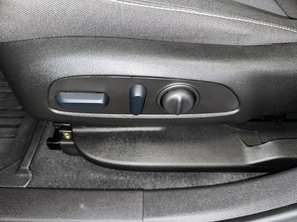 Certified 2024 Chevrolet Blazer LT w/ Convenience Package image 3