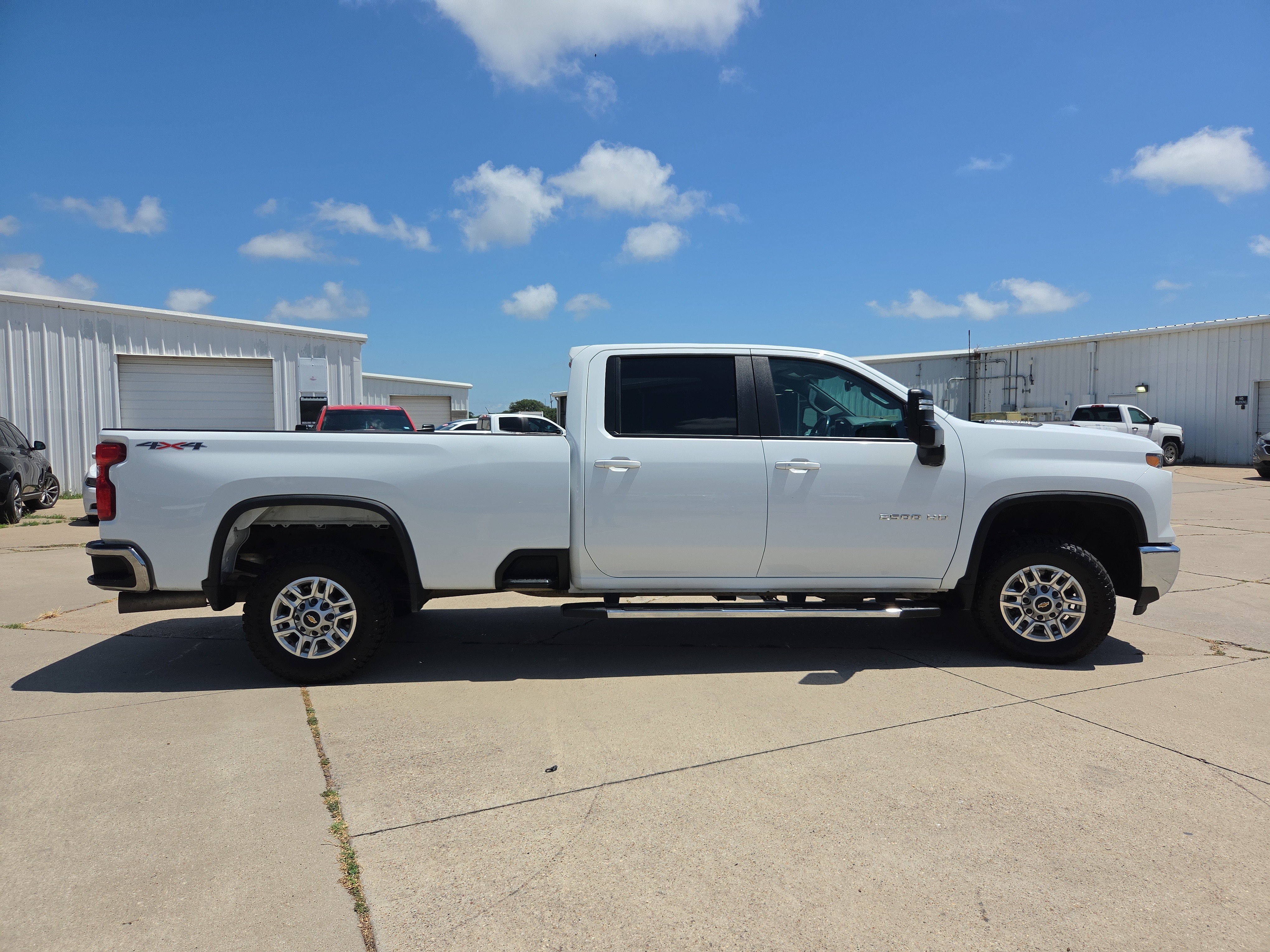 Used 2025 Chevrolet Silverado 2500 LT w/ Safety Package AWD/4WD image 4