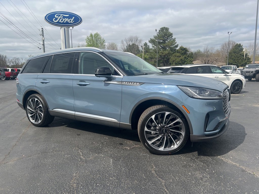 New 2025 Lincoln Aviator Reserve w/ Luxury Package image 5