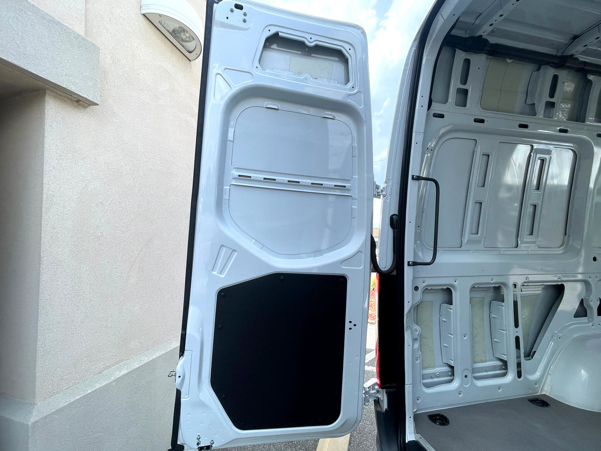 Used 2023 Mercedes-Benz Sprinter 2500 image 26