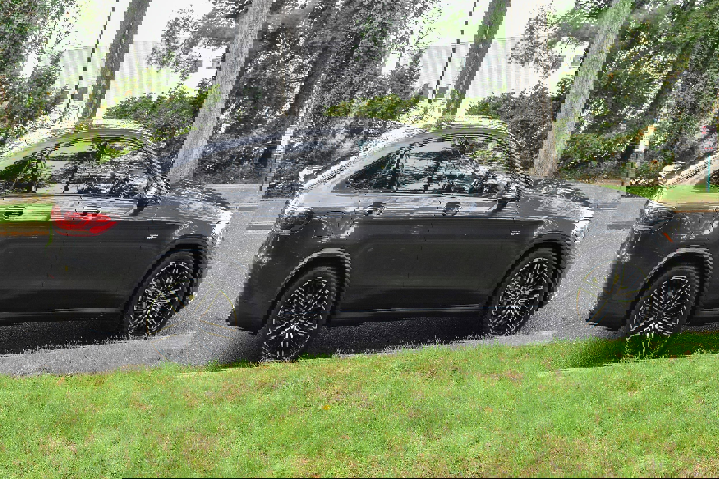 Used 2022 Mercedes-Benz GLC 43 AMG 4MATIC image 9